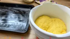 Kynutý borůvkový koláč se žmolenkou
