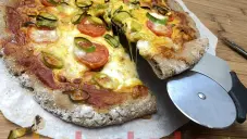 Pizza ze žitné mouky
