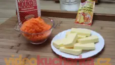 Taštičky z mrkvového těsta s tvarohovou náplní