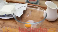 Taštičky z mrkvového těsta s tvarohovou náplní