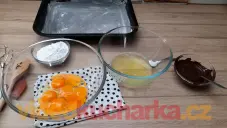 Čokoládové řezy z těsta bez mouky