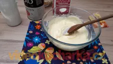 Kakaová bábovka s jablky