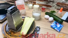 Slané cuketové palačinky z kefírového těsta