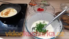 Slané cuketové palačinky z kefírového těsta