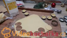 Linecké košíčky s ořechovou náplní