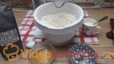 Rohlíky, housky nebo veky ze silné hladké Pernerky