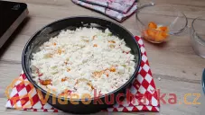 Ovocný koláč s pudinkem a žmolenkou