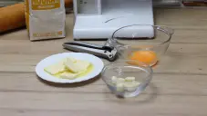 Česnekové trojhránky se špenátem