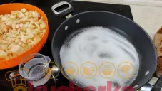 Čokoládový dort s jablečno karamelovou náplní