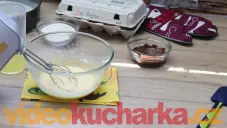 Čokoládový piškotový korpus na dort