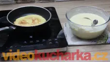 Dortík z jablečných palačinek