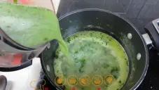 Polévka z čerstvého špenátu
