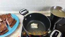 Uzená polévka s vejcem