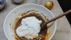 Čokoládový koláč s jablky