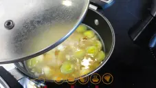 Krémová polévka z brambor a pórku