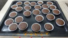 Kakaové muffiny s čokoládovou náplní +videorecept
