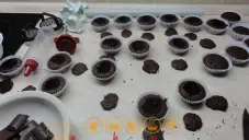 Kakaové muffiny s čokoládovou náplní +videorecept