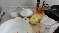 Koblížky s jablky