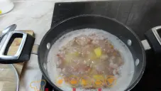 Uzená polévka s bramborem