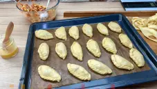 Empanada (taštičky plněné tuňákem a zeleninou)