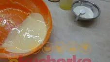 Kostkovaný dort s tvarohovou náplní (šachovnicový)