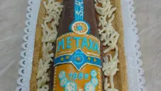Lahev Metaxy z medovníku
