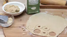 Linecké cukroví z celozrnné pohankové hladké mouky