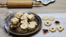 Linecké cukroví ze špaldové hladké mouky