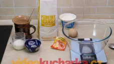 Lívanečky ze špaldové mouky hladké a zakysané smetany