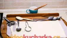 Lžičky na jednohubky z listového těsta