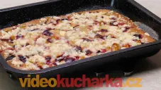 Makový koláč se švestkami
