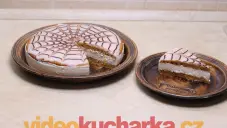 Mrkvový dort s citronovou polevou 
