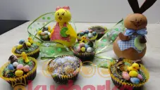 Muffiny s kokosovou náplní (velikonoční)