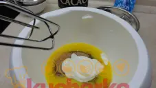 Muffiny s kokosovou náplní (velikonoční)