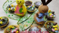 Muffiny s kokosovou náplní (velikonoční)