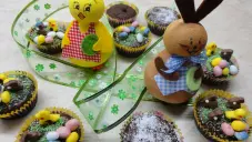 Muffiny s kokosovou náplní (velikonoční)