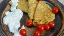 Palačinky s cuketou a klobásou