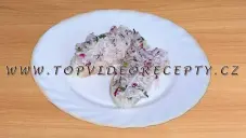Ředkvičkový salát se sýrem