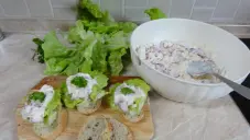 Ředkvičkový salát s mozzarelou a eidamem 4