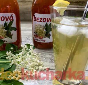 Bezový sirup (bezinkový sirup)