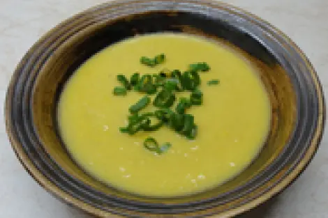 Pórková polévka s mrkví a bramborem