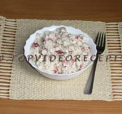 Rýžový salát s paprikou a balkánem